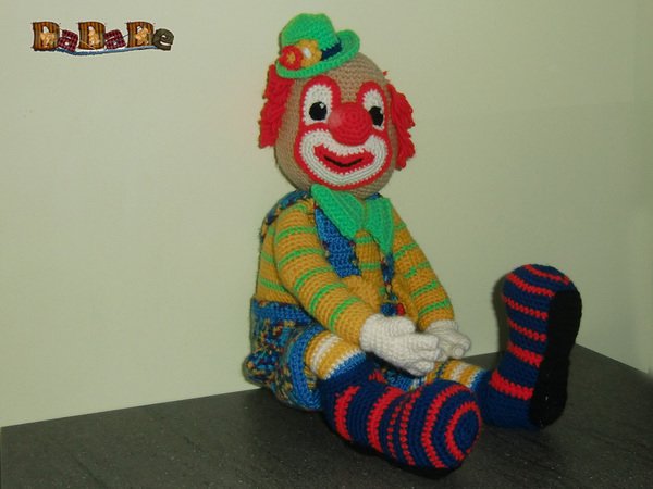 der Clown Bimbino, die Kuschel Puppe für Fasching - gehäkelt von Dadade 