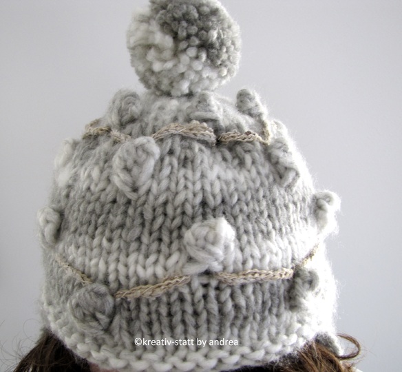 Mützen Schal mit Noppen + Bommel, Gr. S, M, L - Strickanleitung