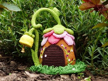 DIY Türstopper: Häkelanleitung für ein entzückendes Feenhaus