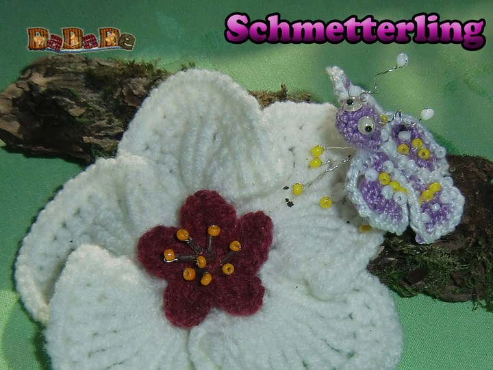 Tisch-Dekoration Mandelblüte mit Schmetterling und Tausendfüßer- von Dadade