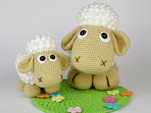 Lamm Lucky und Mama Schaf Wolli Häkelanleitung