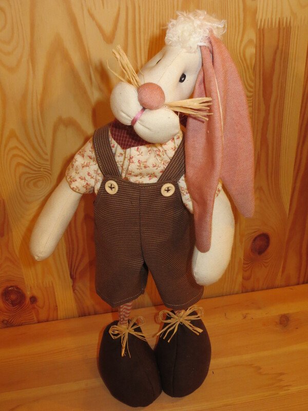 Nähanleitung Eddie, der Hasenjunge, stehend