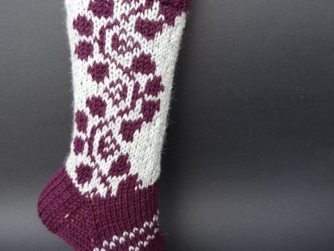 Strickanleitung Socken mit Rankenmuster für Gr. 37