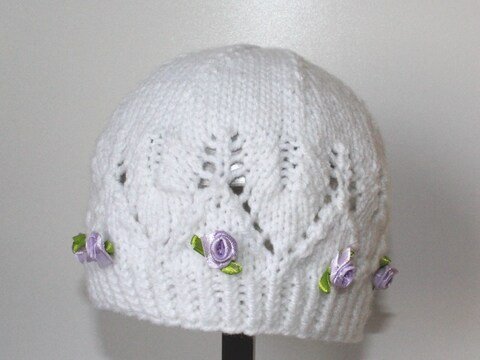 Strickanleitung Babymütze mit Ajourmuster 4 - 10 Monate