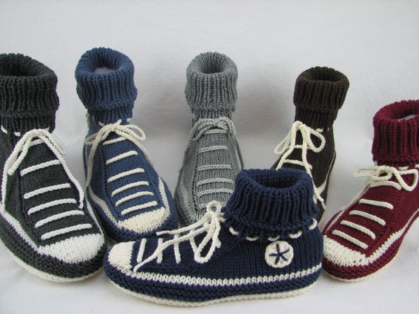Knitting pattern - Slipper socks "Sneakers" * US 4 - 14 * UK 2 - 12