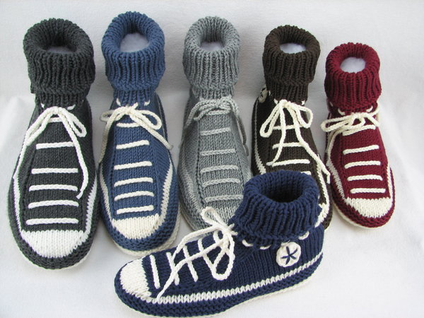Knitting pattern - Slipper socks "Sneakers" * US 4 - 14 * UK 2 - 12