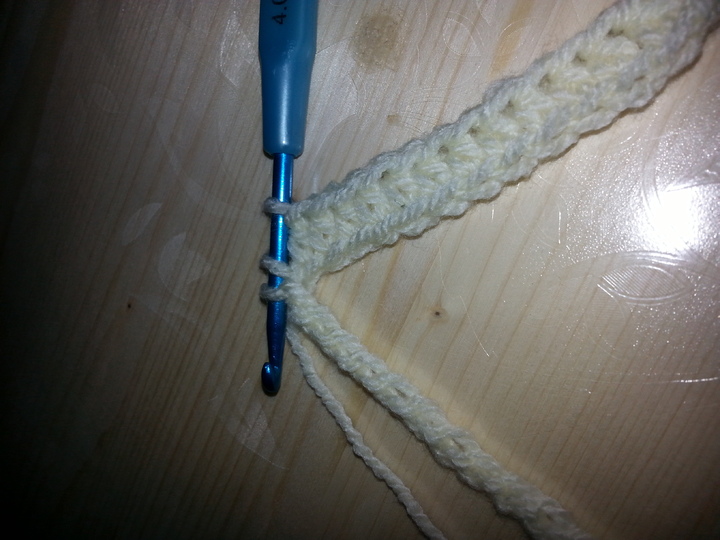 Pfeilraupe gehäkelt