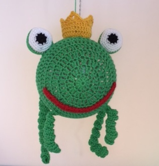 Lampe Froschkönig häkeln Kinderzimmerlampe