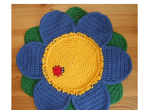 Topflappen häkeln - Blatt und Blüte mit Marienkäfer - Häkelanleitung 