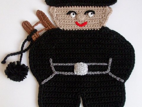Ein richtiger Glücksbringer ist dieser Schornsteinfeger - gehäkelt als Topflappen - Häkelanleitung mit Zählmuster