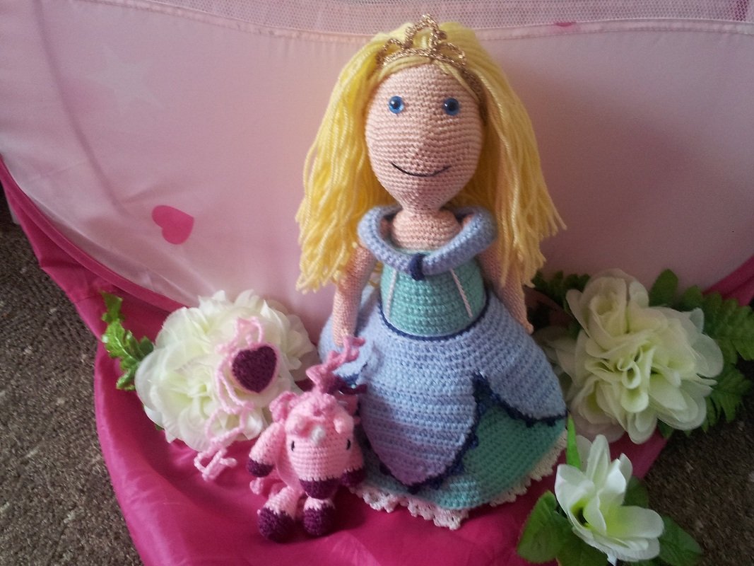 Häkelanleitung Kleiderpuppe Celina - Prinzessinnen-Edition