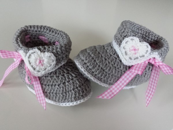 Crochet Babyset Shoes / Headband „Bavarian Style“ 