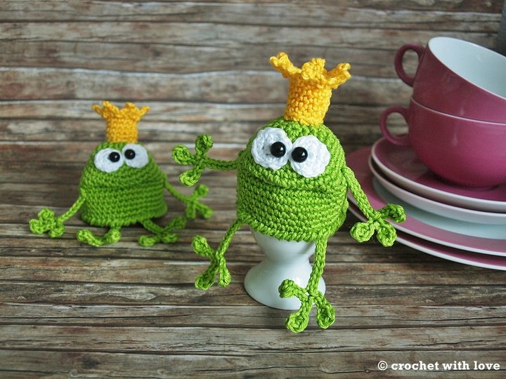 Crochet Pattern Egg Warmer Frog King - PDF english