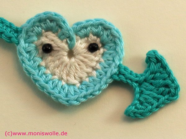 Crochet-Bookmark with heart "Cupid's Arrow"