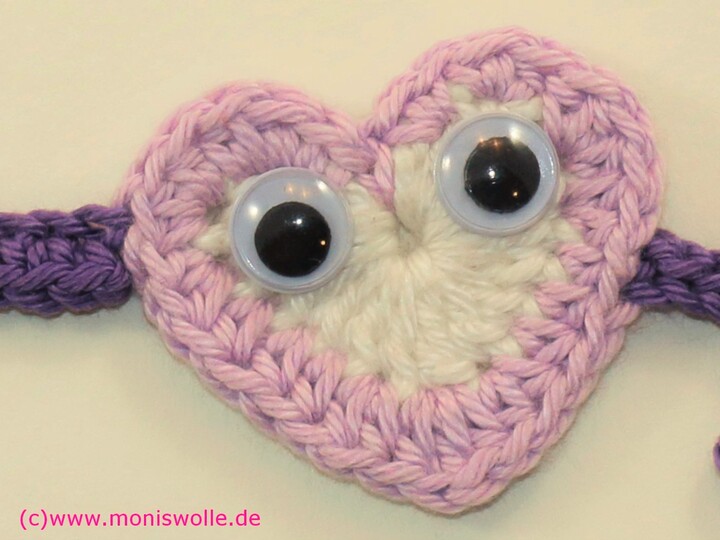 Crochet-Bookmark with heart "Cupid's Arrow"