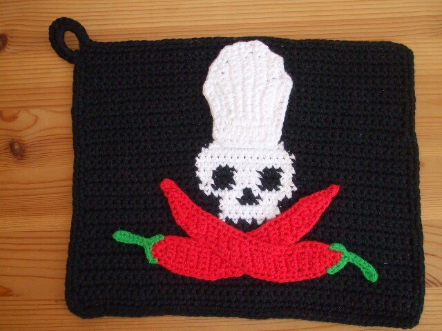 Heißer Topflappen - Flagge mit Peperoni - Piratenflagge - Häkelanleitung mit Zählmuster - Bild 2