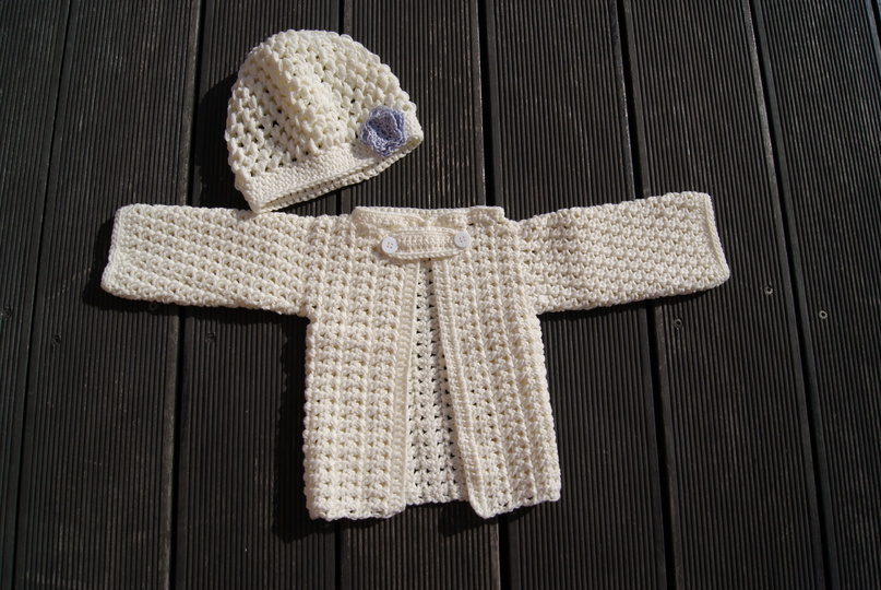 Baby-Häubchen / Tauf-Häubchen