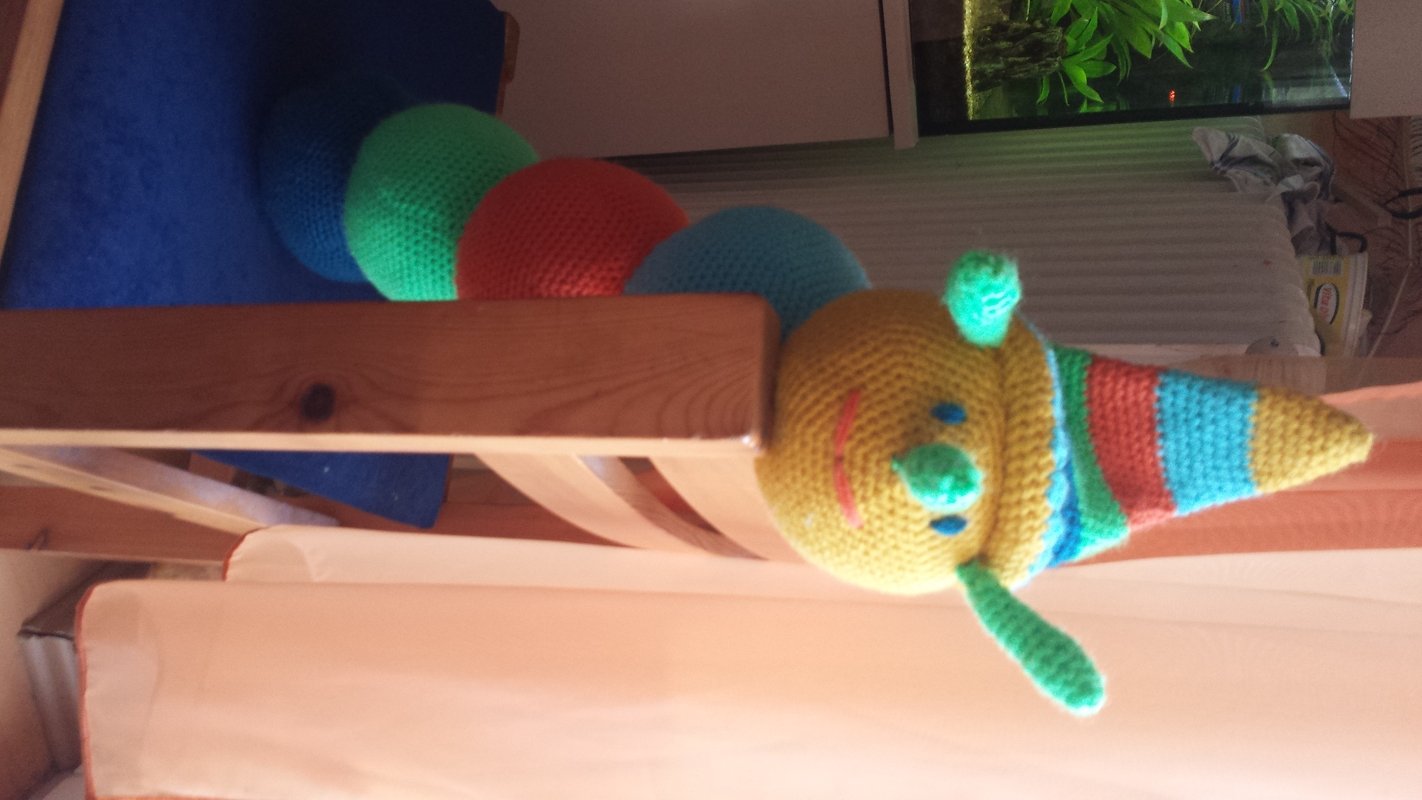 Schlaf-schön Kuschelraupe Florentine Häkelanleitung 