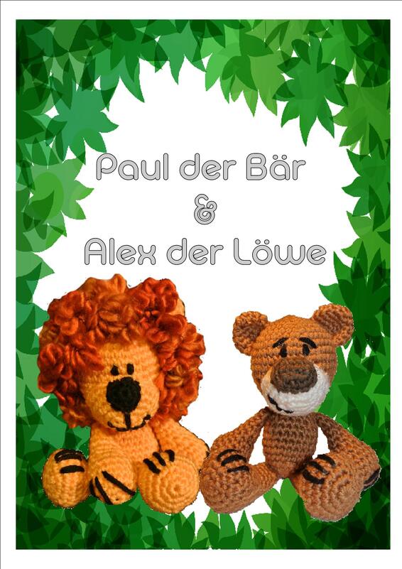 Gehäkelter Amigurumi-Löwe mit oranger Mähne und ein brauner Amigurumi-Bär vor grünem Blattwerk.