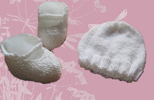 Strickanleitung Babyschuhe und Babymütze, Baby Ballerinas, Taufschühchen - bis 6 Monate tragbar