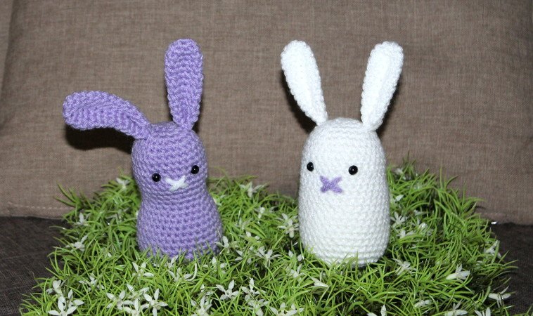 purpel and white simple easter bunny crochet pattern