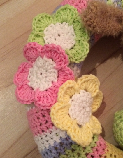 Häkelanleitung.pdf Osterkranz mit Hase häkeln