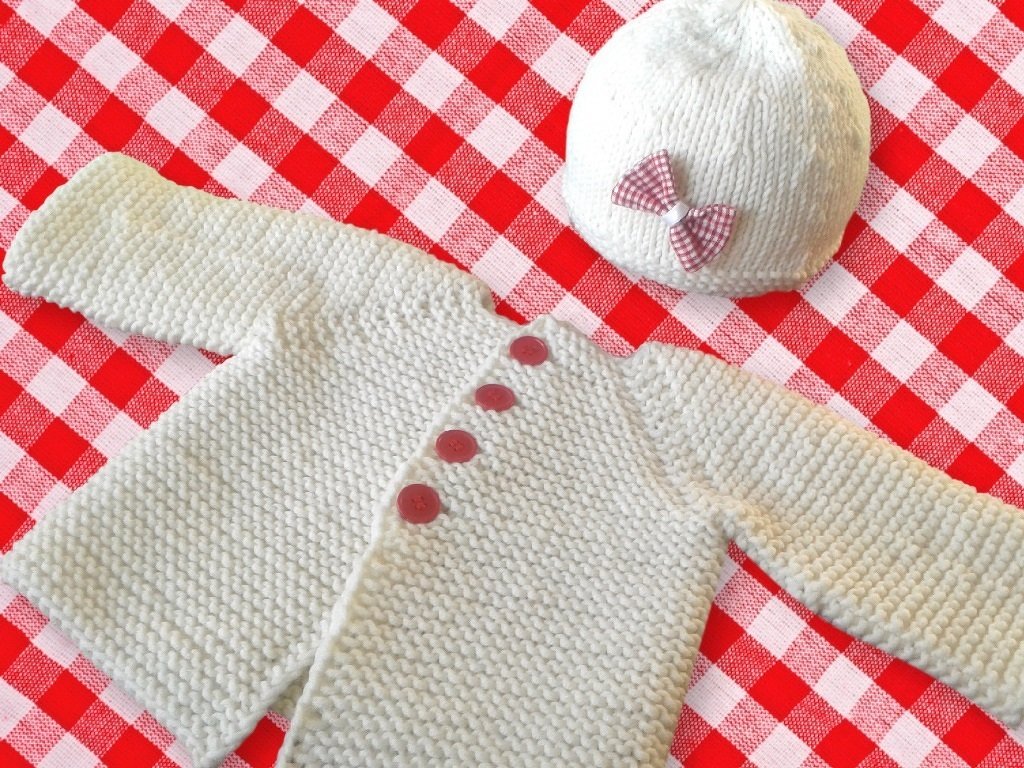 Strickanleitung Babyjacke in 2 Größen