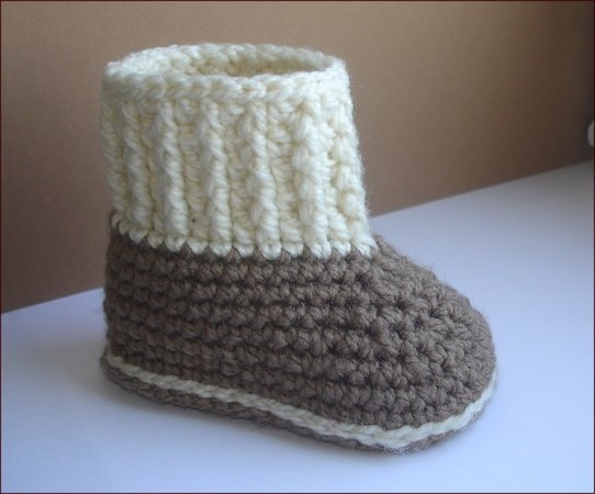 Crochet Pattern Baby Booties , Baby booty for boys and girls