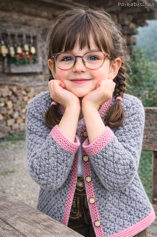 Strickanleitung für Mädchenweste | Baby AlpenChic Trachtenweste *Rhombus* - Bild 7