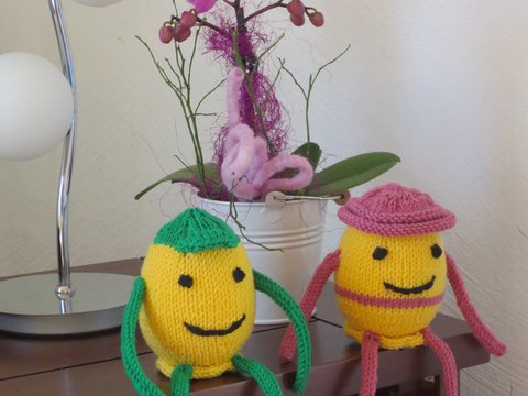 Strickanleitung Oster-Kantenhocker