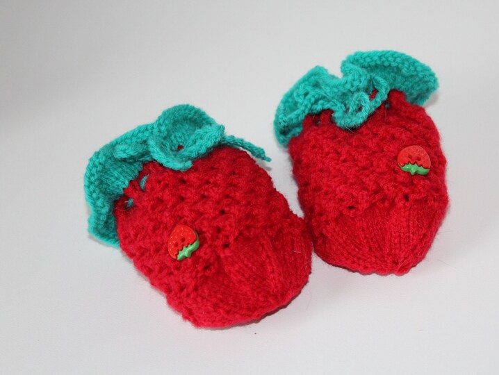Strickanleitung Baby-Handschuhe "Erdbeere", ca. 4 - 10 Monate