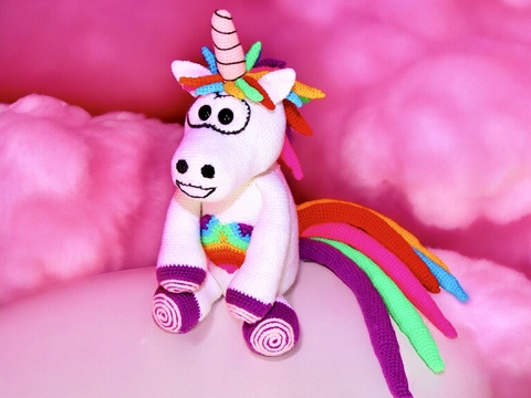 Rainbow unicorn - crochet pattern