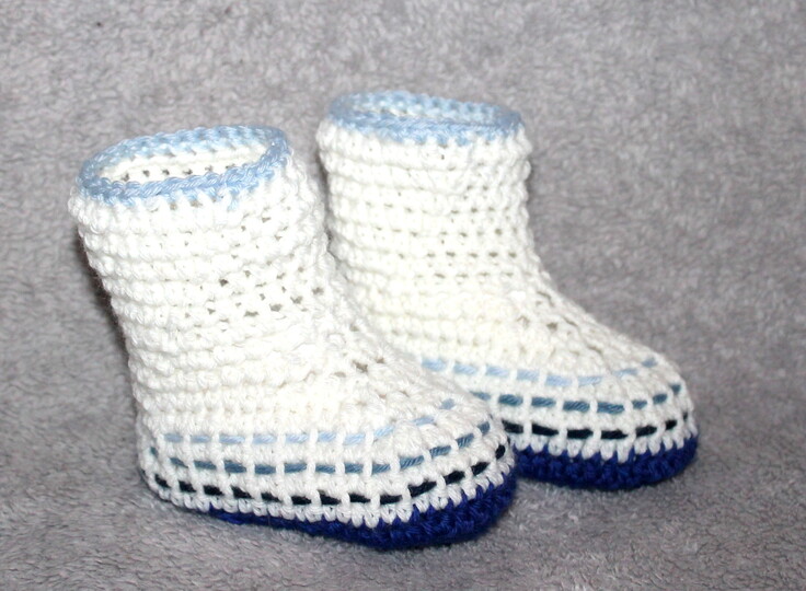 woven baby boots in 4 different sizes 3,5 - 4,7 inches crochet pattern