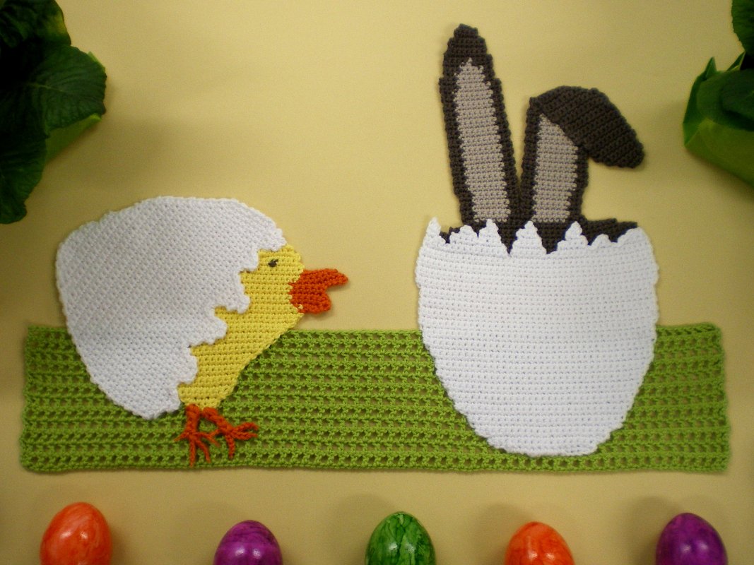 Osterdeckchen „Oster-WG“ – lustige Deko zu Ostern – Gratisdownload, Häkeln, PDF, easy