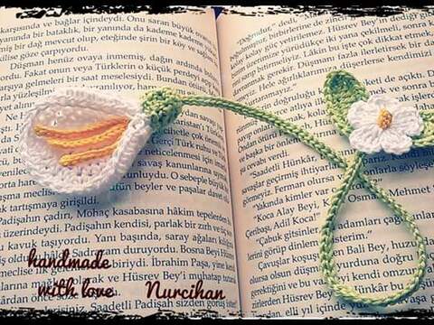 Häkelanleitung für ein Blumen-Lesezeichen