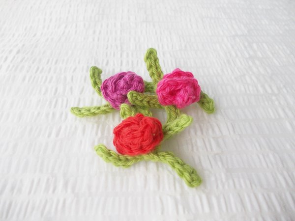 Kisangel 2st Gewebte Mini-topfpflanzen Gefälschte DIY- Gehäkelte  Blumenfigur Gestrickte Topfblume Rote Rosen Kunstblumen Masse  Häkelblumen-Schreibtisch Polyester Büro Weben Regal : : Küche,  Haushalt & Wohnen