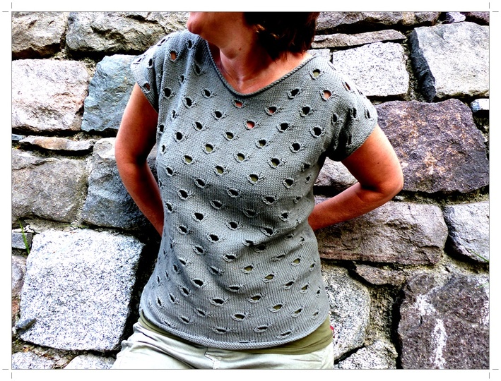 E-book ,Olivefarbender Pulli mit Löchern, Grösse s - xxxl