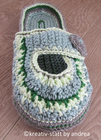 Hausschuhe Pantoffeln Clogs mit Sohle - alle Größen - Häkelanleitung