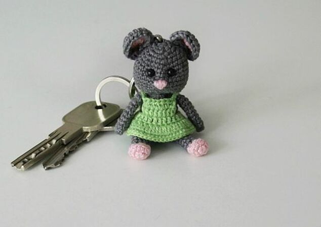 Crochet Pattern Keychain "Lusy"