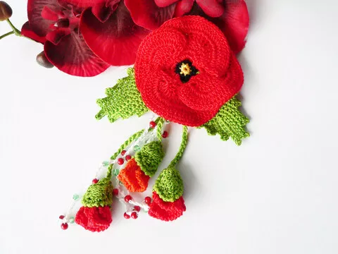 Taschenanhänger Mohn mit Knospen, Länge ca. 10 cm