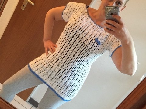 Longshirt mit süßer Schleife häkeln