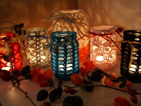 Windlichter umhäkelt, Anleitung mit verschiedenen Mustern