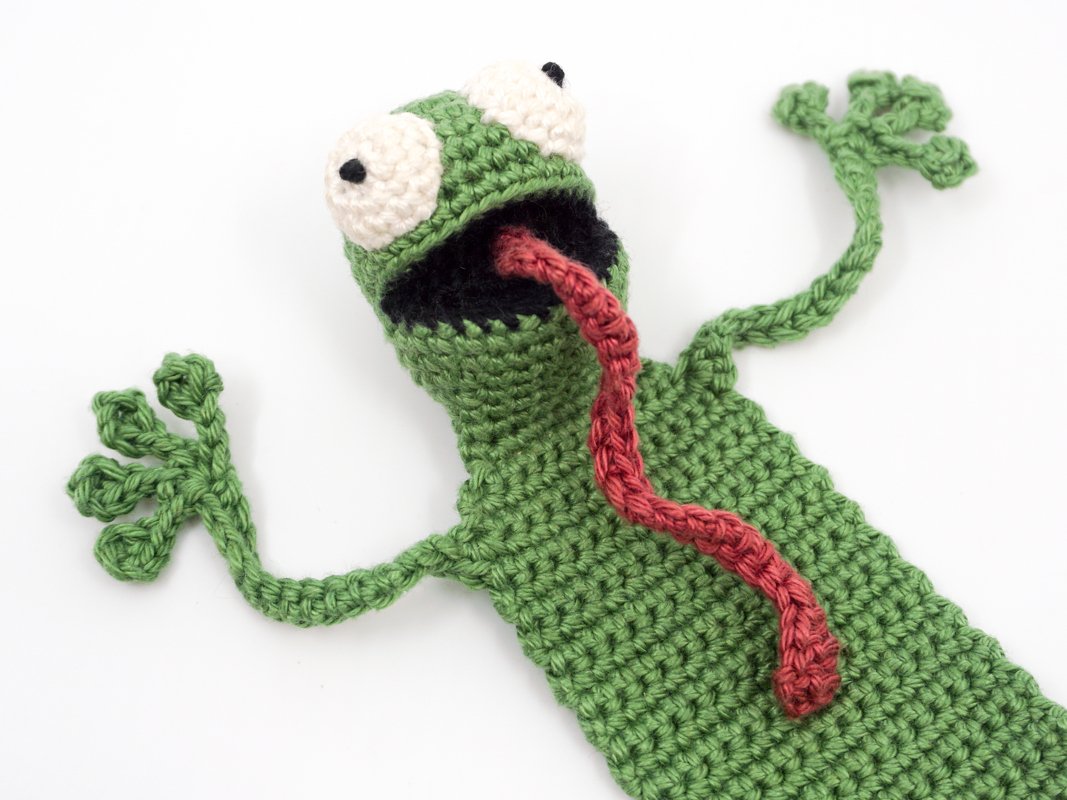 Amigurumi Crochet Frog Bookmark - Image 5