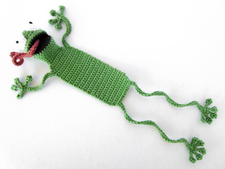 Amigurumi Crochet Frog Bookmark