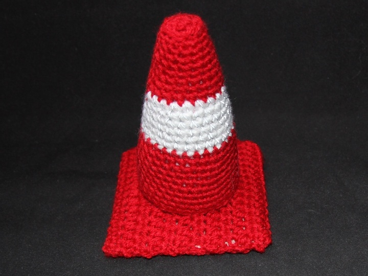 Pylon - Verkehrshütchen - Häkelanleitung