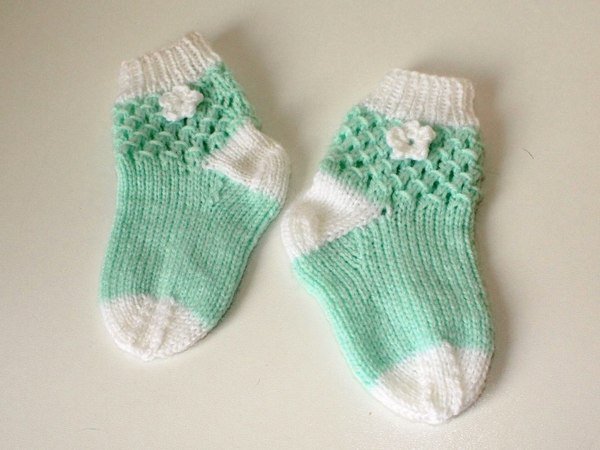 Babysocken Stricken Gr 18 Wollreste