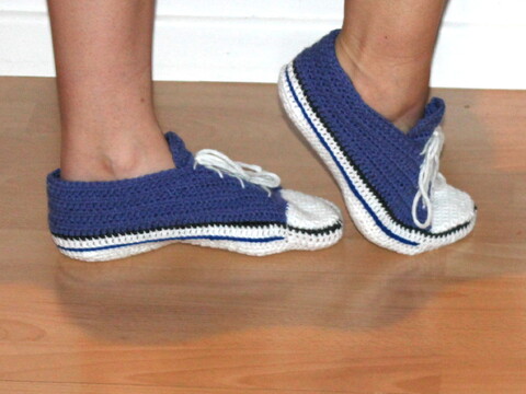 Crochet Sneaker Socks – low cut, in four sizes from UK 3.5 to 12 (EN & DE)