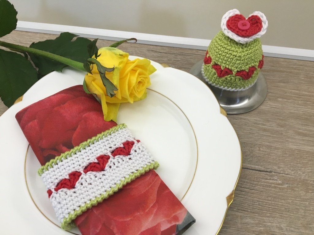 Häkel-Anleitung für HERZliche Eierwärmer und Serviettenring