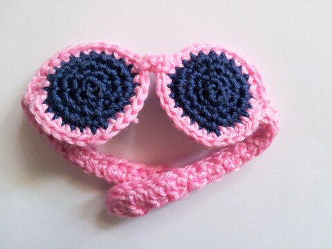 Häkelanleitung Sonnenbrille - Anhänger, Applikation, Puppenaccessoire