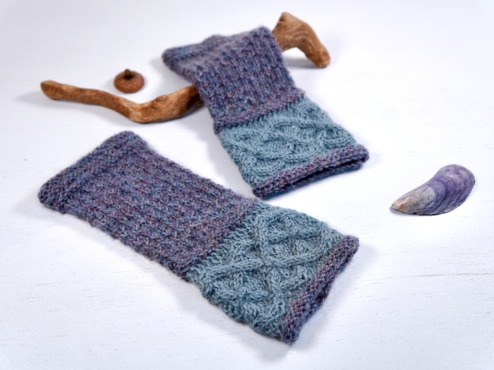 Armstulpen "Claire" mit Zopfmuster, Strickanleitung für 2 Größen